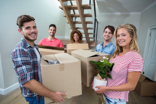 Moving service support for homes in Upminster Bridge