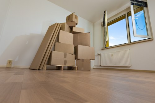 Moving home with a removal van in Upminster Bridge