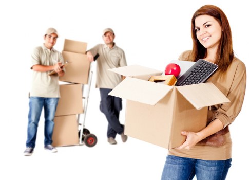 Manual handling safety with careful lifting during a house move
